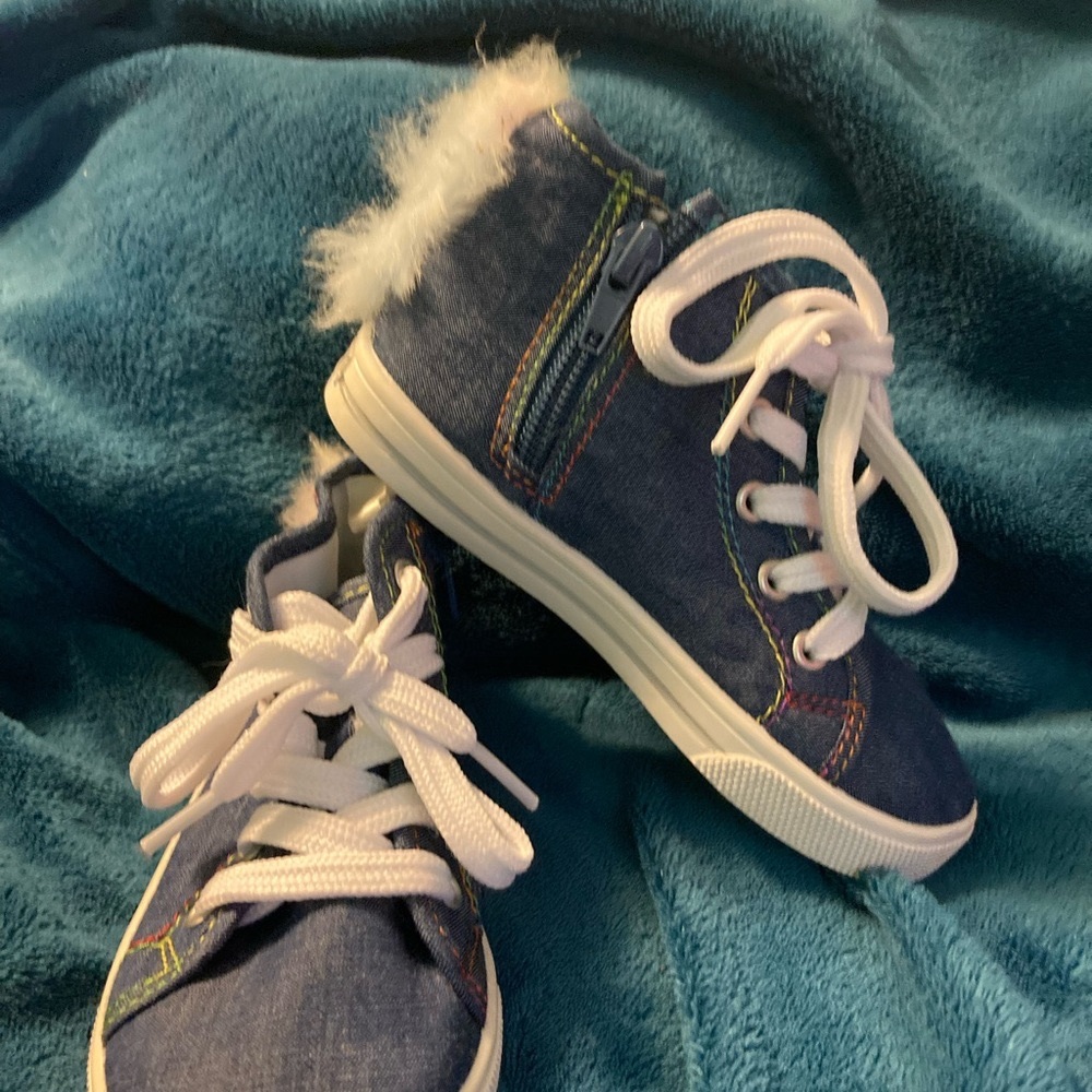 NWOT CARTER’S 🦄UNICORN🦄 High Top Zip Up Sneakers!